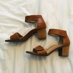 Vionic Solana Block Heels